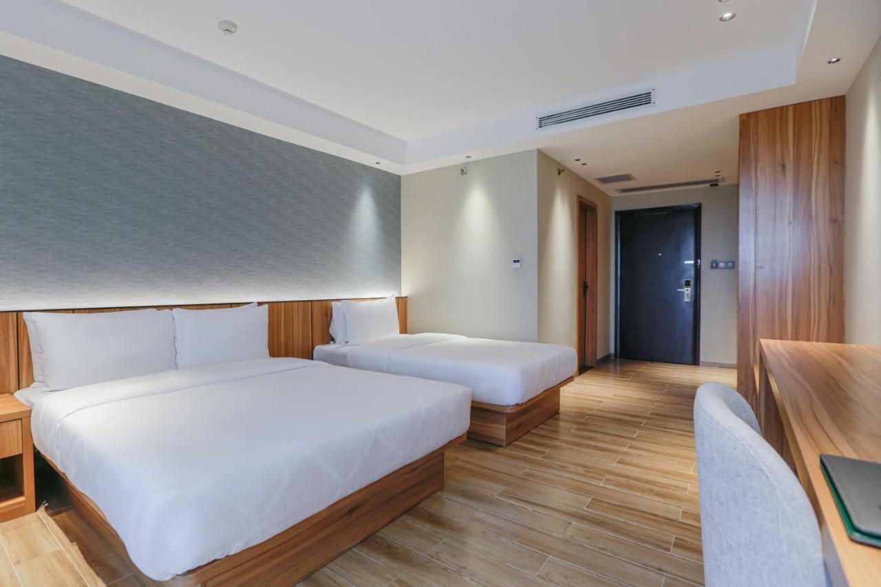 Hotel Casiana & Events Center Tagaytay Managed By Hii Tagaytay City ภายนอก รูปภาพ