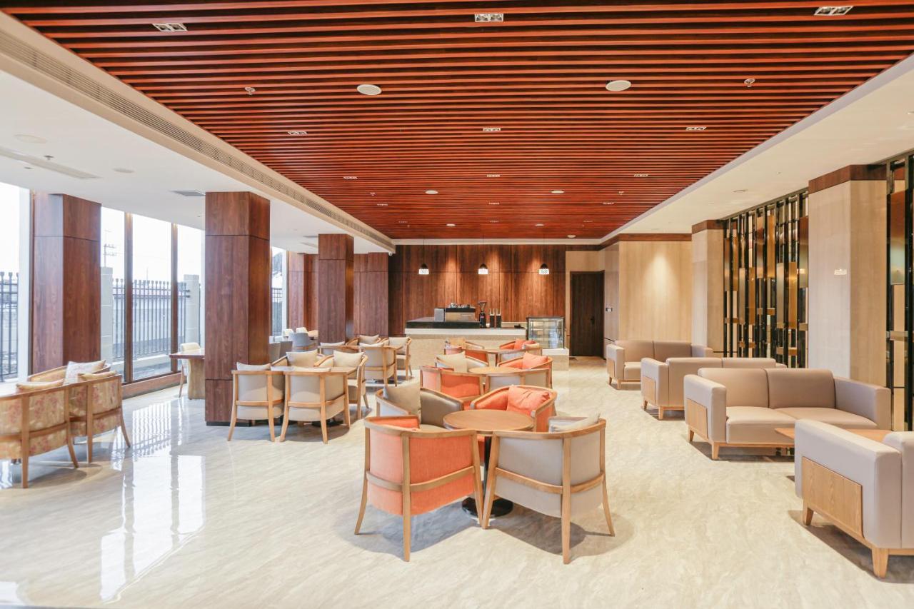 Hotel Casiana & Events Center Tagaytay Managed By Hii Tagaytay City ภายนอก รูปภาพ