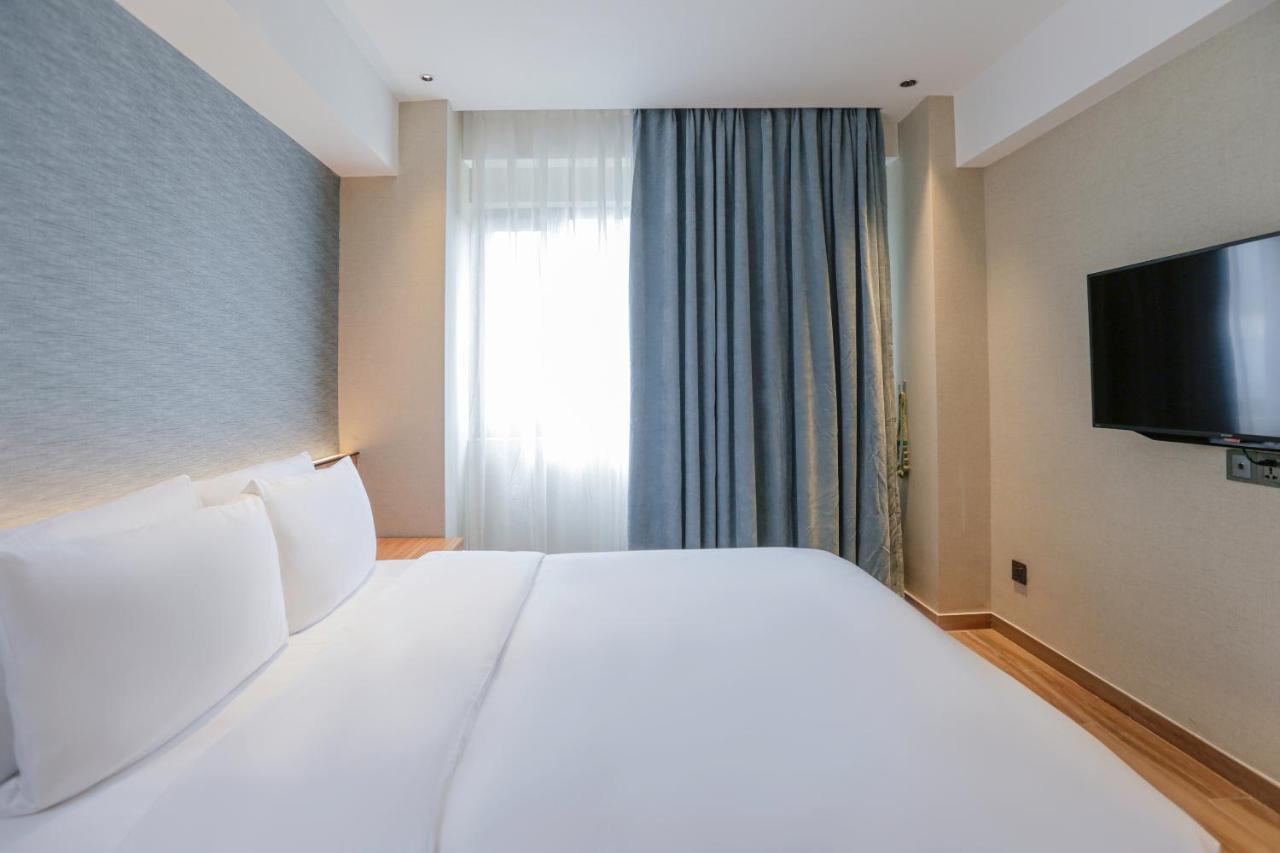 Hotel Casiana & Events Center Tagaytay Managed By Hii Tagaytay City ภายนอก รูปภาพ